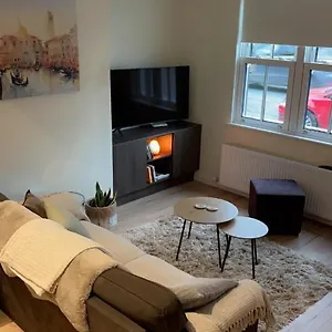 https://the-yellow-door.hotel-killarney.com