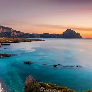 Gocce Di Mare , Macari Italia