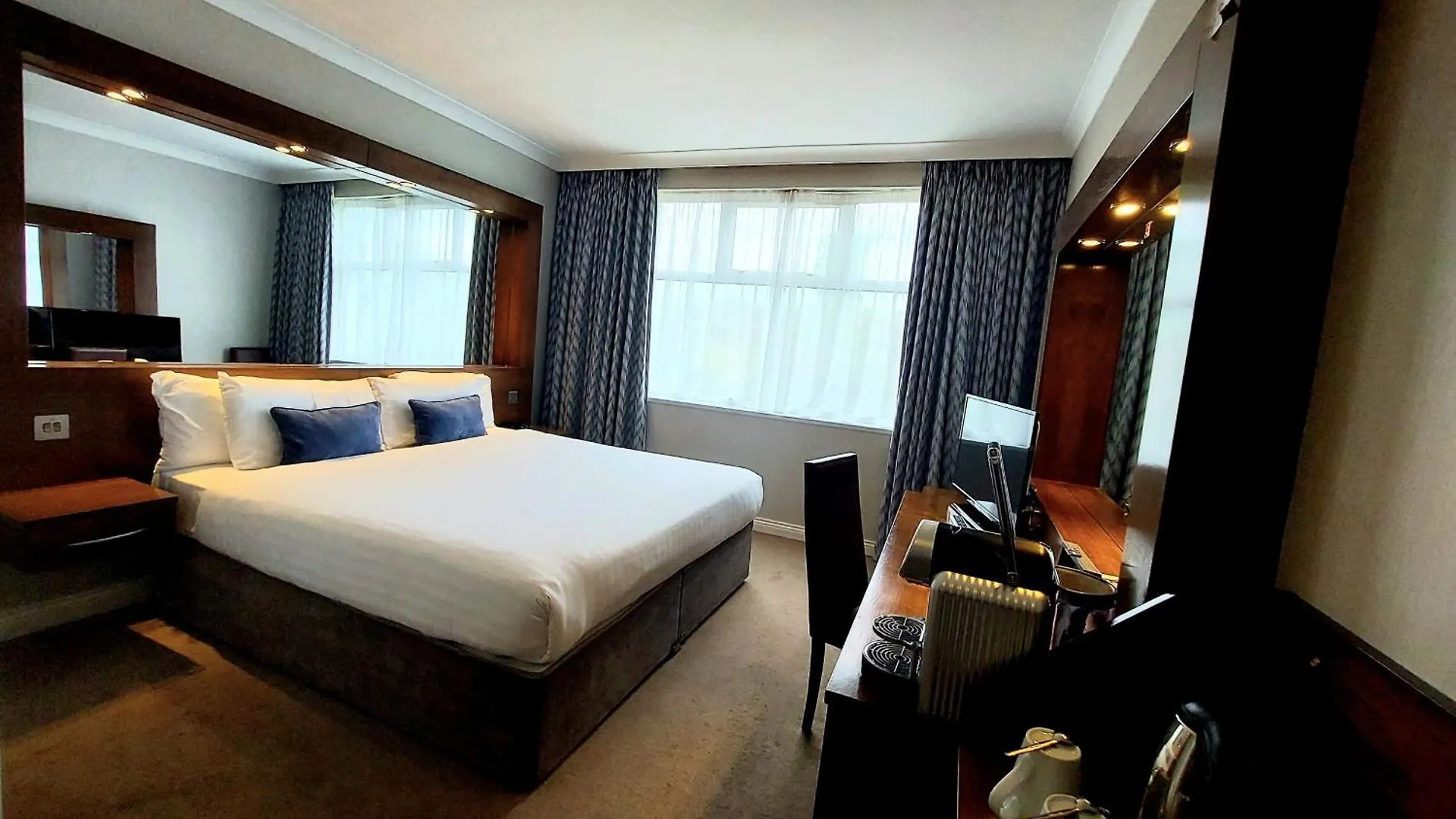 Flannery'S Hotel Голуэй 3*,